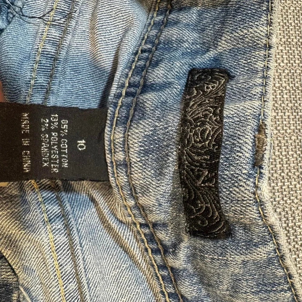 Paccini Y2K low rise blue denim shorts faded wash, size 10